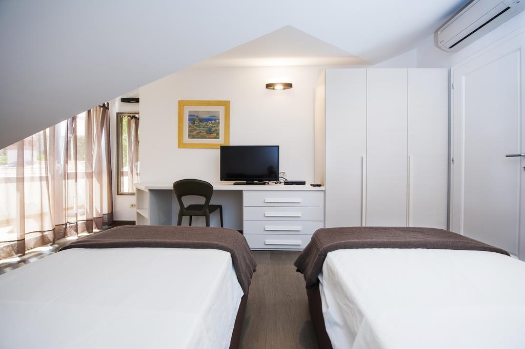 Corte Dei Merli Suite & Room ロヴィニ 部屋 写真