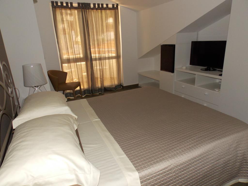 Corte Dei Merli Suite & Room ロヴィニ 部屋 写真